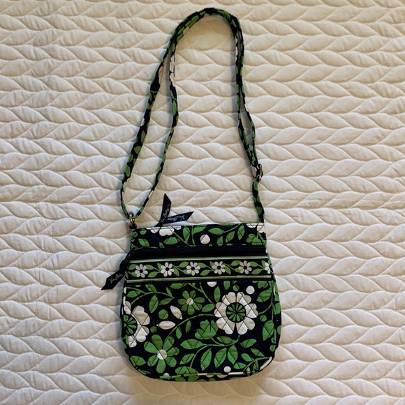 Vera Bradley Crossbody NWOT - Picture 2 of 8